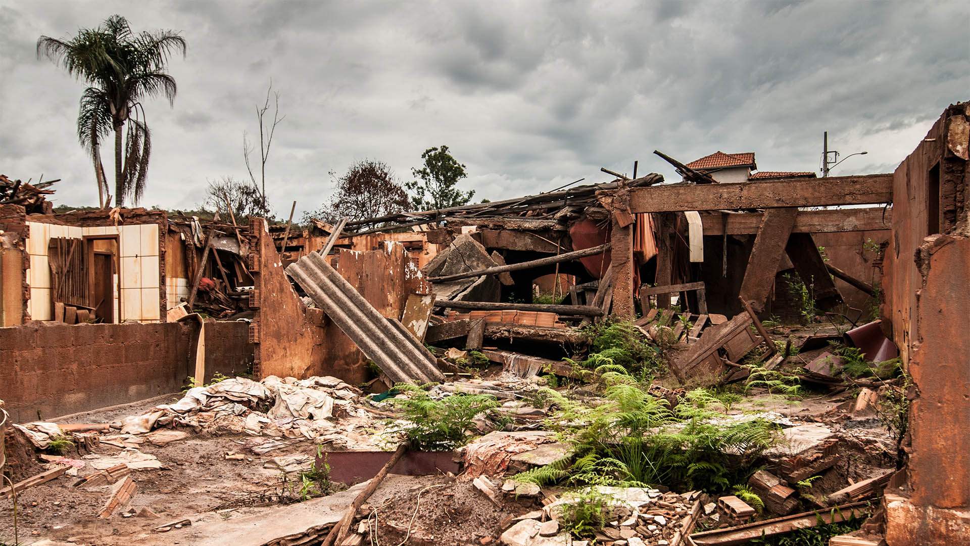 Mariana/ Minas Gerais / Brazil - 10/28/2016 - Houses destroyed by the mud of the Samarco dam in Bento Rodrigues, in the city of Mariana, Minas Gerais, Brazil.