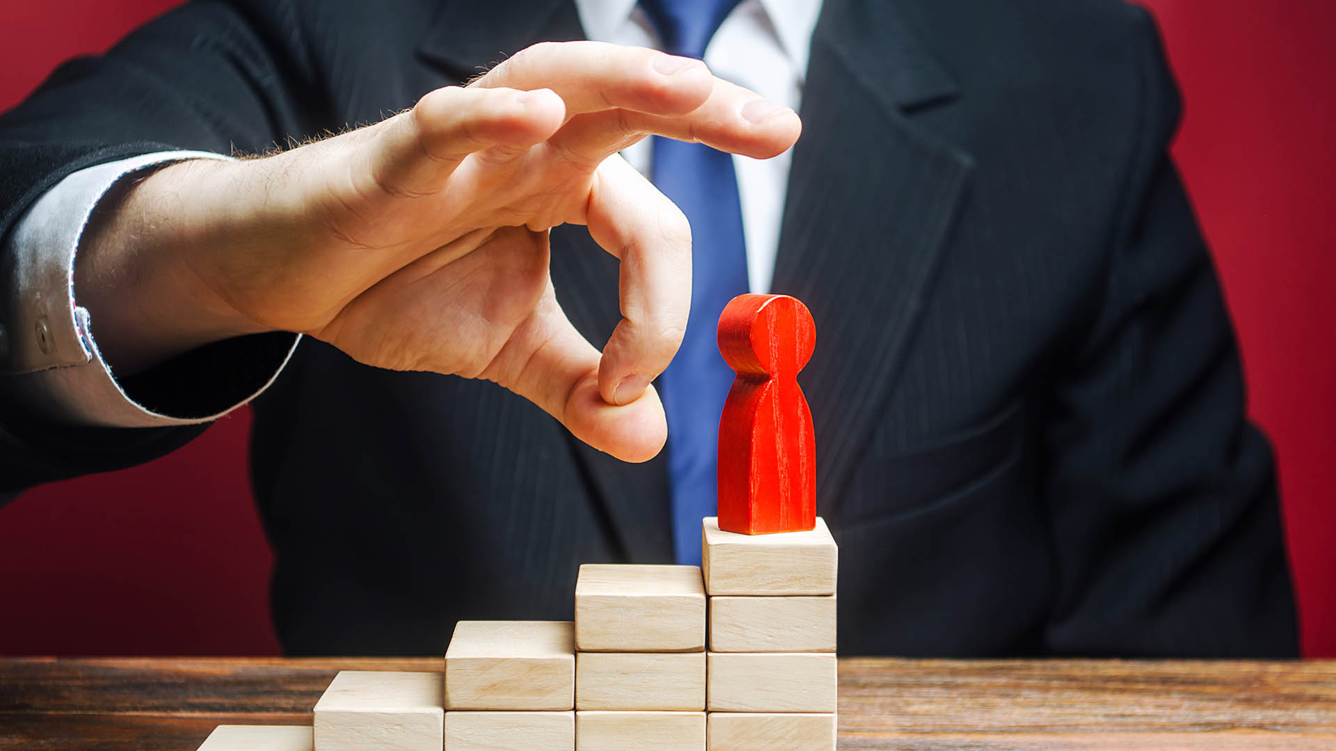 A man wants to fire an employee. Ruin a career. Head Offset. Capture control of business. Remove disloyal and toxic worker. Violation of rights and labor code. Abuse of power, political repression.